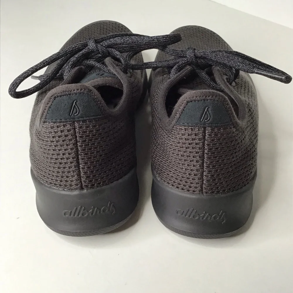 Allbirds Tree Runner in Charcoal Size 6.
